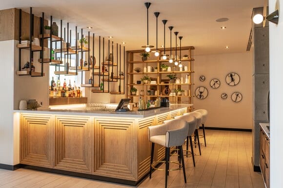 CLUB TOWER JBR VIEW LOUNGE